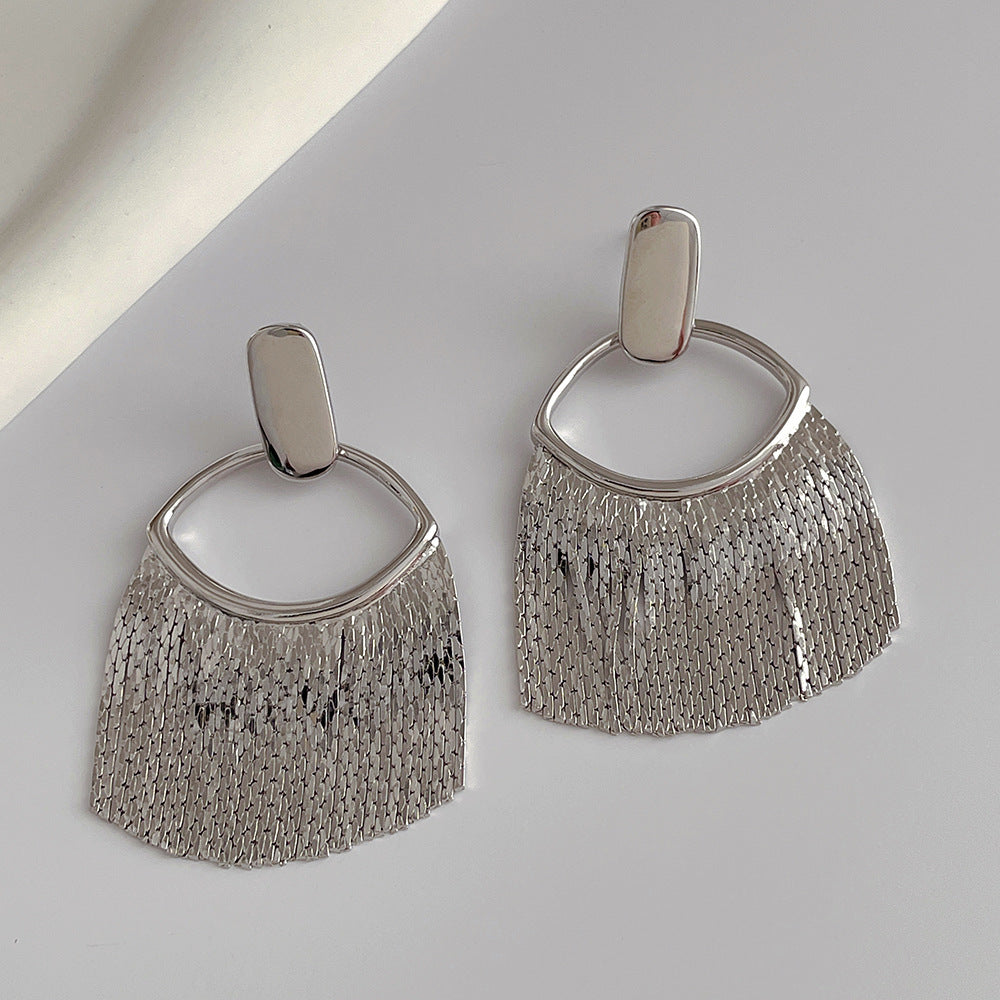 Fashion 18K Gold Jewelry Line Tassel Metal Earrings