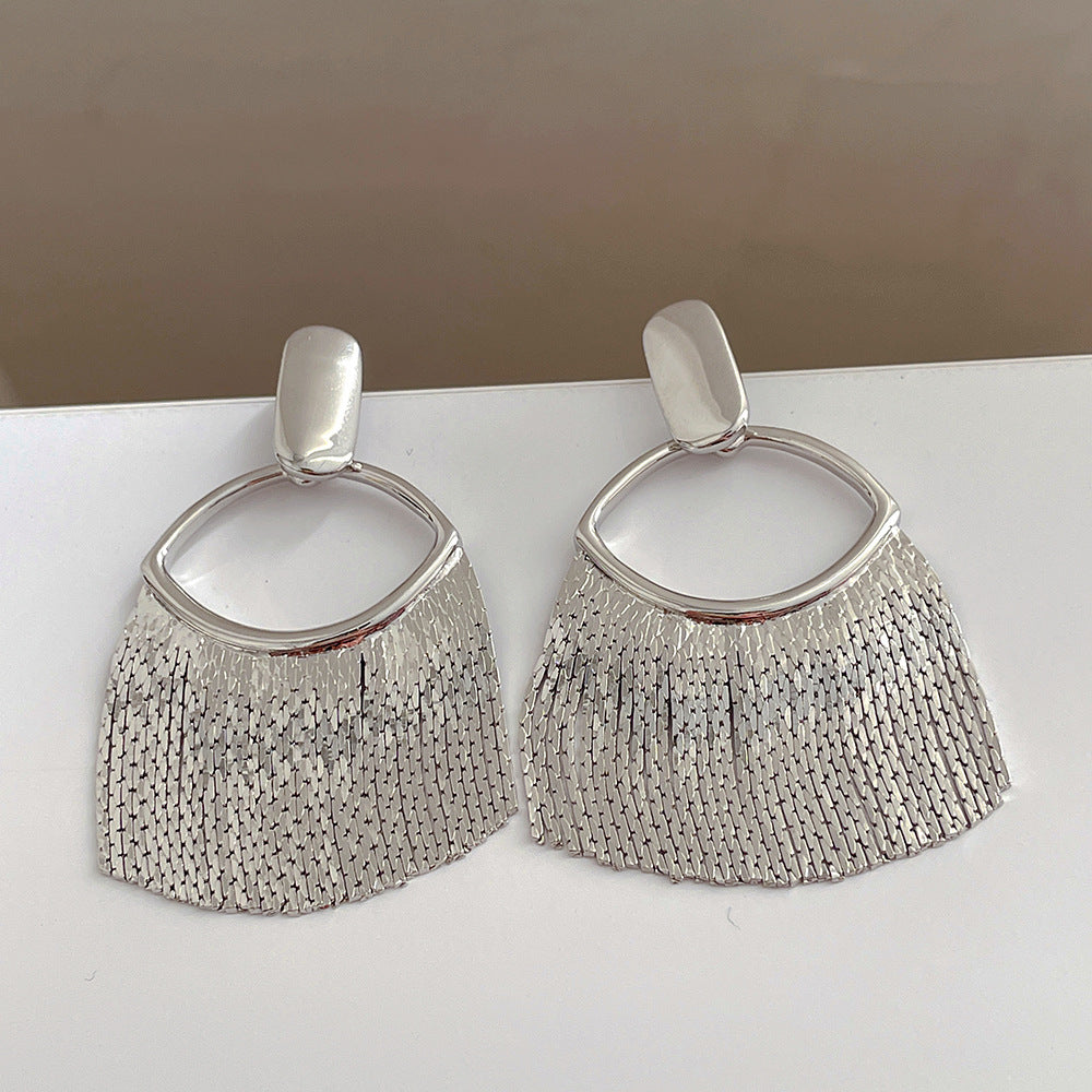 Fashion 18K Gold Jewelry Line Tassel Metal Earrings